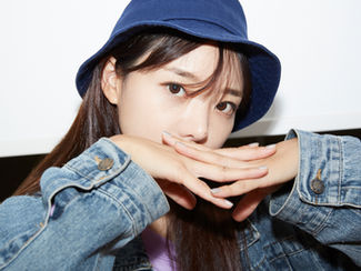 K-POP fangirls learn the dynamism of Asia through stunning idols