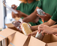 Emballage des aliments dans des boîtes
