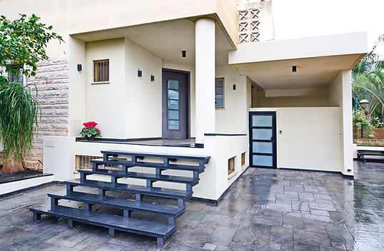 What Are the Signs of a Termite Infestation?