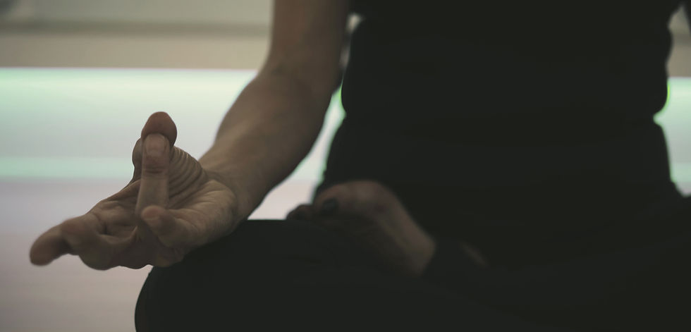 Pose de yoga méditative