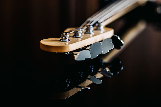 Guitar bridge