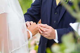 Troca de alianças de casamento