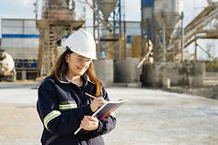 Şantiyede İnşaat Mühendisi