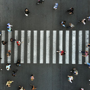 Distanza tra farmacie e nuove strisce pedonali