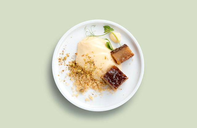 Plato de postres gourmet
