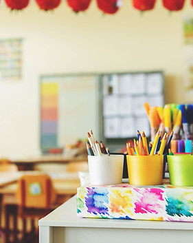 Klassenzimmer mit Utensilien