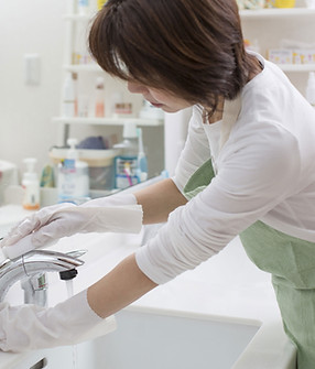 Cleaning the Bathroom Sink