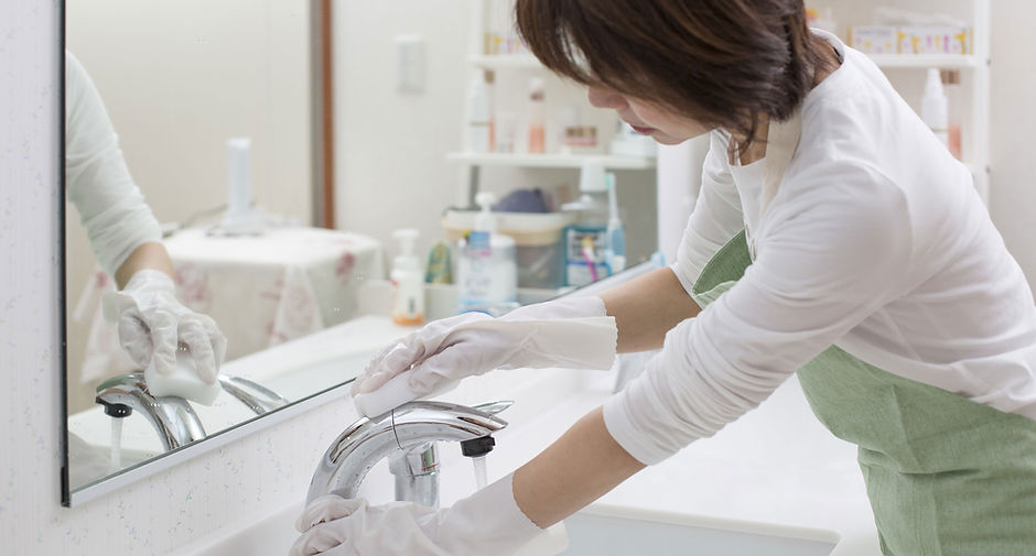 Cleaning the Bathroom Sink
