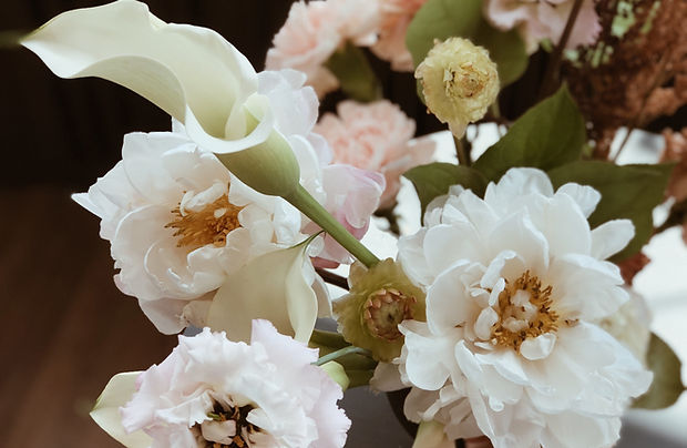 White Theme Bouquet