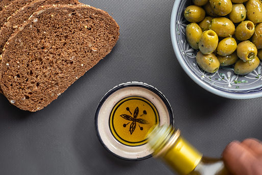 Brot und Olivenöl