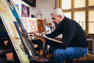Artista pintando