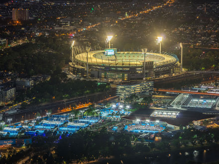 Boost Sales and Foot Traffic: Why Restaurants and Bars Need to Upgrade Their TVs and Audio Systems for Sporting Events