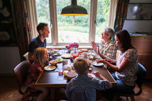 Five Ways To Keep The Family Fed, When Your Bank Account is Low
