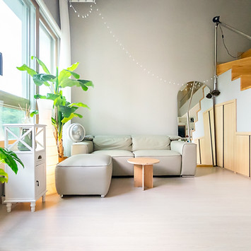 깨끗하고 환한 집