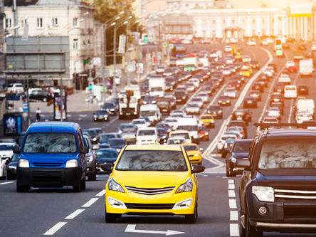 Darwin Seguros lança seguro auto mensal para quem dirige bem pagar menos