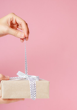 Unwrapping Gift Box 