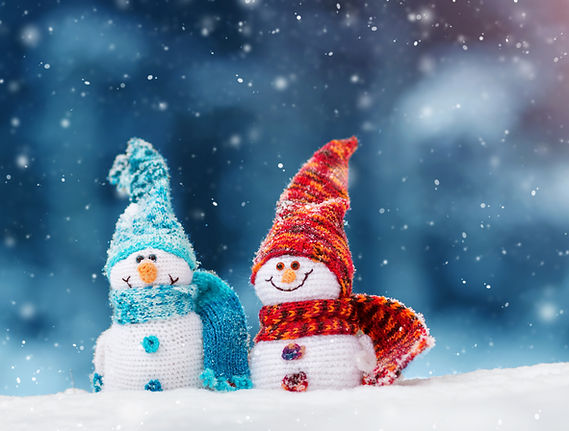 Gestrickte Schneemänner