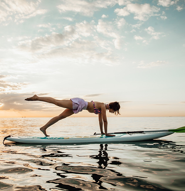 Paddleboard-Yoga-Pose