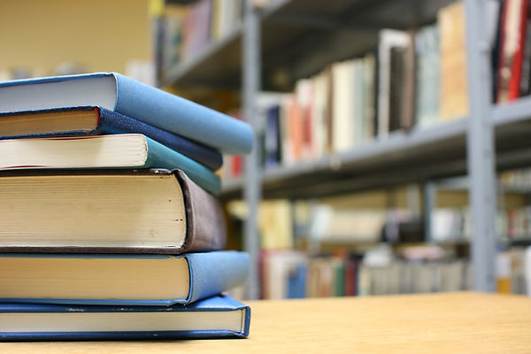 libri impilati
