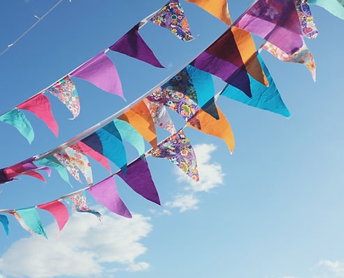 Kleurrijke stoffen slingers