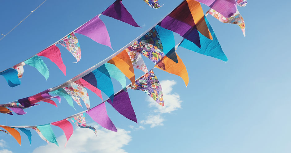 Bunte Fahnen