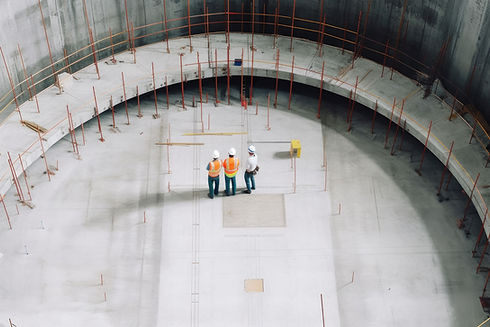 Arquitectos en el sitio de construcción