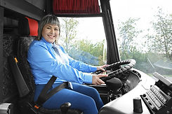 Heureux chauffeur de bus