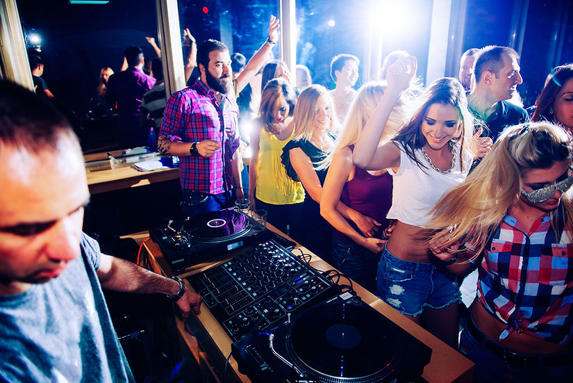 Party with mixing table