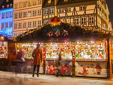 Marché de Noël en soirée