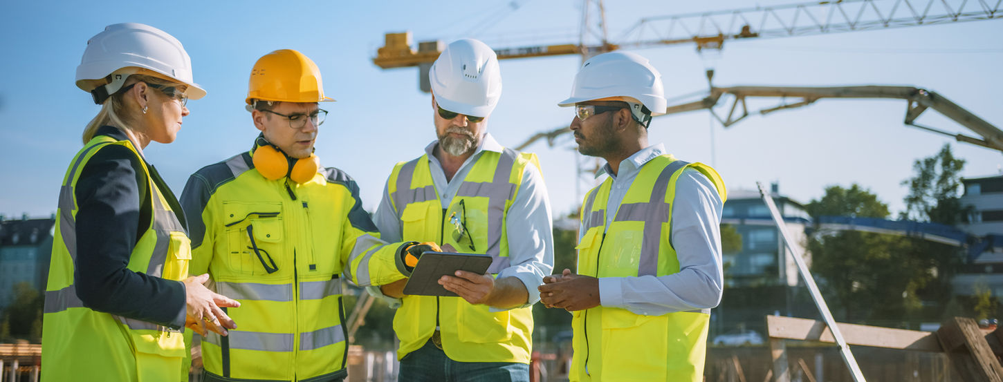 Meeting at construction site