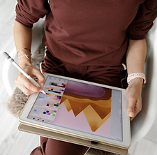 Digitales Zeichnen auf einem Tablet