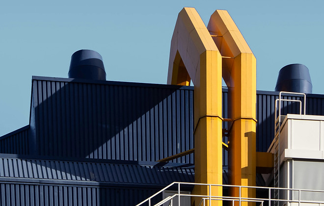 Деталі промислової будівлі