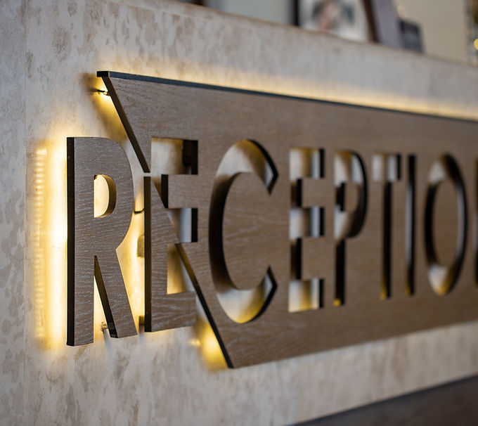 Ahşap Resepsiyon Tabelası