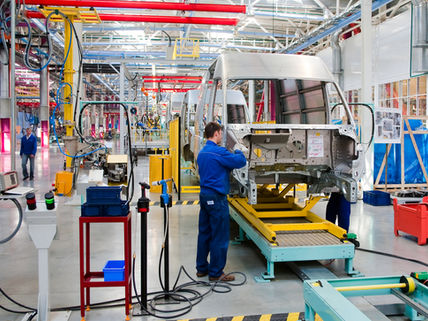 Eco-Friendly Industrial Cleaning Products for Safer Workplaces