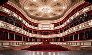 In teatro
