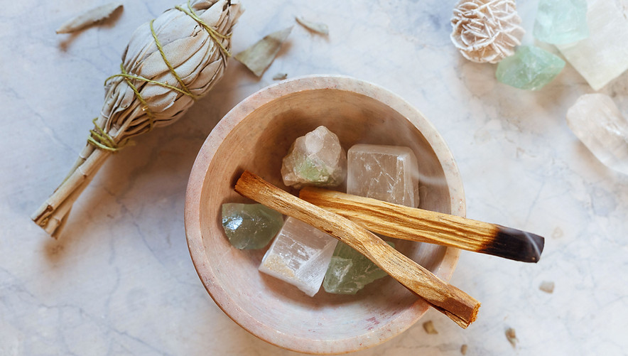 Crystals,-Sage-and-Incense