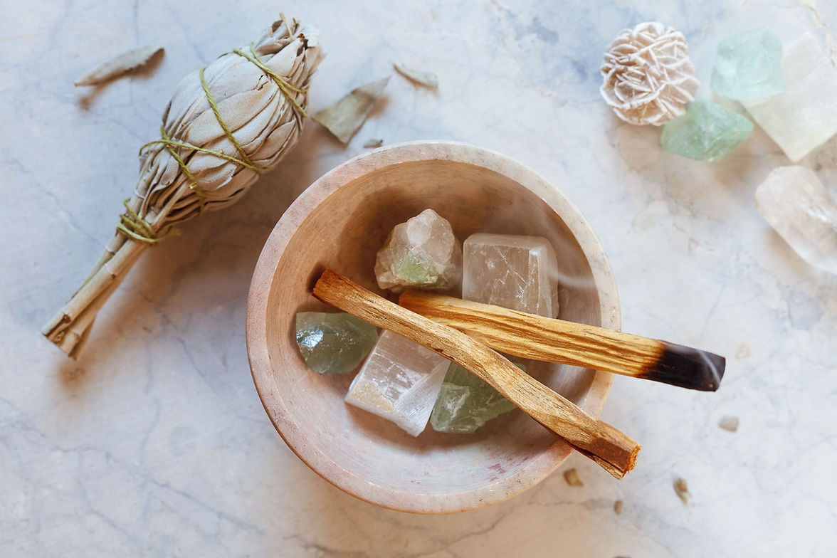 Crystals,-Sage-and-Incense
