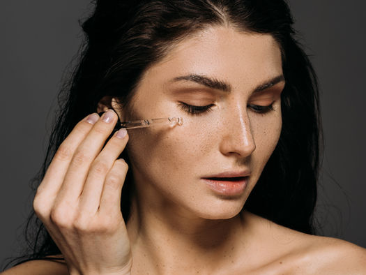 Le miel, l'or liquide de votre routine beauté