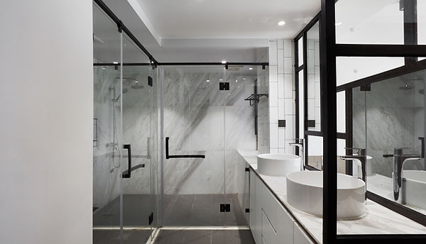 Elegant Bathroom 