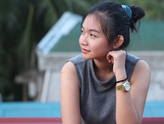 Casual Side View Pose