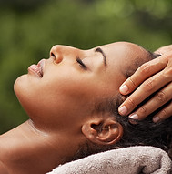 Massage relaxant de la tête