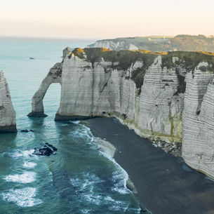 01-06 Cầu Nguyện Giả