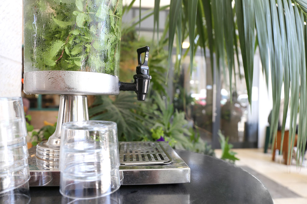 Dispensador de jugo con grifo