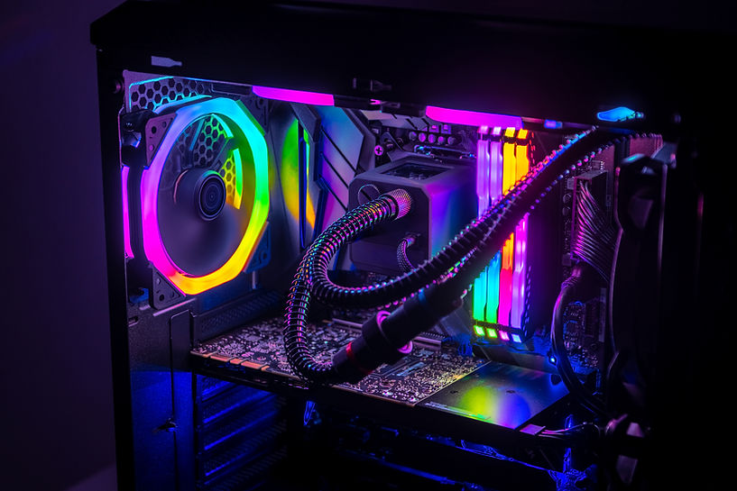 Computer inwendige werking in het neonlicht