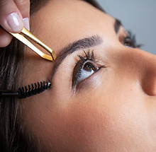 Sobrancelhas profissionais