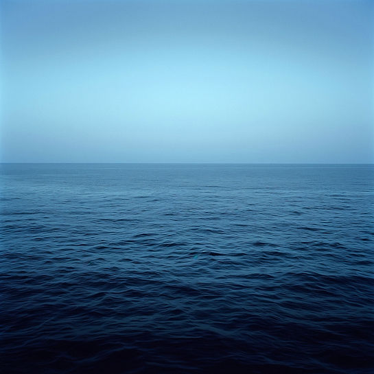 Océan bleu ouvert