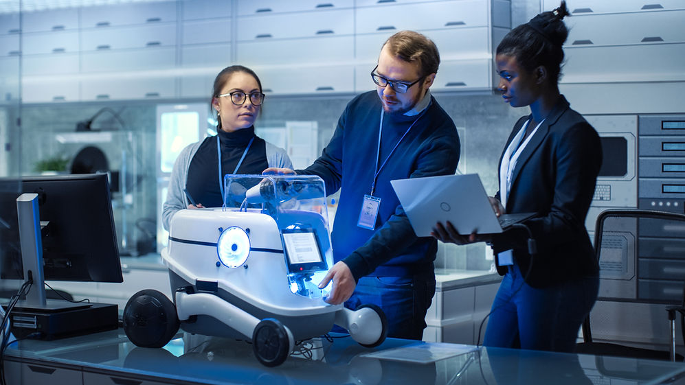 Équipe développant un robot