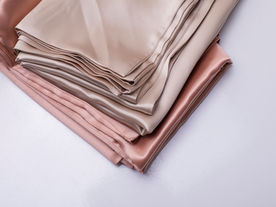 7 Reasons a silk or satin pillowcase will benefit your beauty sleep