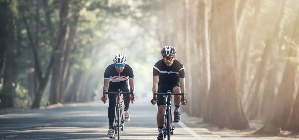 Couple à vélo