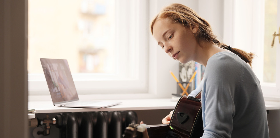 Learning guitar online
